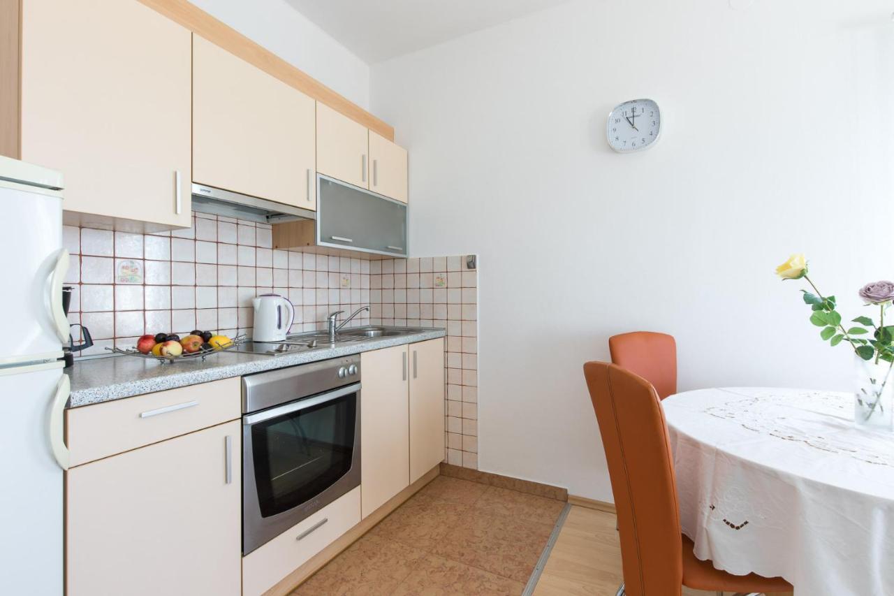 Apartment Cvijic Beige Punat Exterior foto